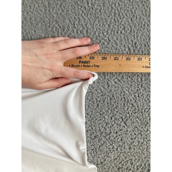 San Soleil Shorts Medium 50 UV Pull On Stretch Elastic Pocket White Athletic - Picture 10 of 15